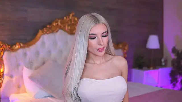 Juicy Jessye online show from 11/13/25, 08:52