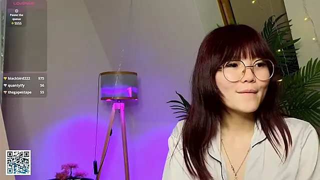 SilverAmos online show from 02/21/25, 04:26