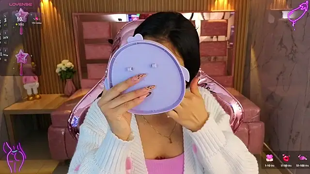 Snapshot of lilith_petit_sub chatting on 09/27/25, 04:06 lilith petit sub online show from 09/27/25, 04:06