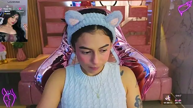 Snapshot of lilith_petit_sub chatting on 10/10/25, 03:49 lilith petit sub online show from 10/10/25, 03:49