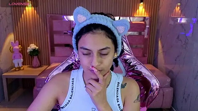 Snapshot of lilith_petit_sub chatting on 10/19/25, 03:07 lilith petit sub online show from 10/19/25, 03:07