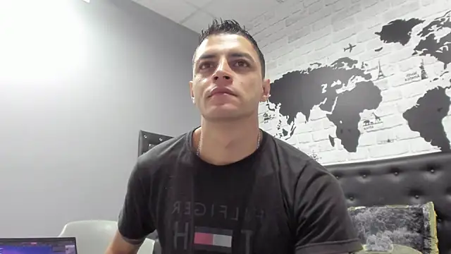 Snapshot of Frank_Millers chatting on 12/02/25, 07:09 Frank Millers online show from 12/02/25, 07:09