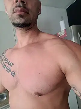 Snapshot of badbrown chatting on 02/10/25, 12:39 badbrown online show from 02/10/25, 12:39