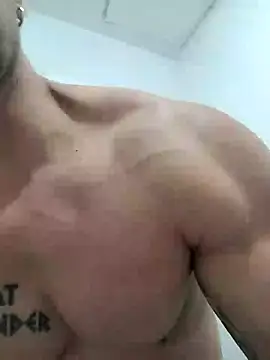 Snapshot of badbrown chatting on 02/15/25, 03:42 badbrown online show from 02/15/25, 03:42