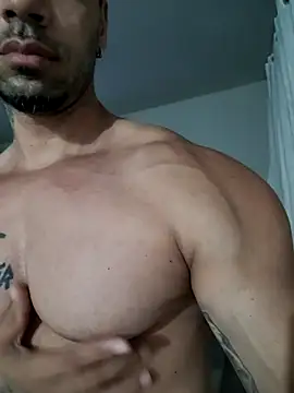Snapshot of badbrown chatting on 03/06/25, 12:43 badbrown online show from 03/06/25, 12:43