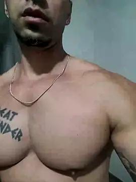 Snapshot of badbrown chatting on 03/20/25, 10:29 badbrown online show from 03/20/25, 10:29