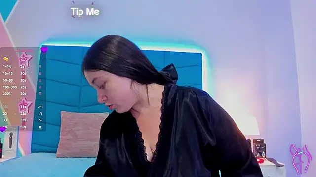 Luciana brown  online show from 01/25/25, 11:43