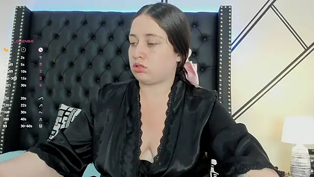 Luciana brown  online show from 02/12/25, 07:55