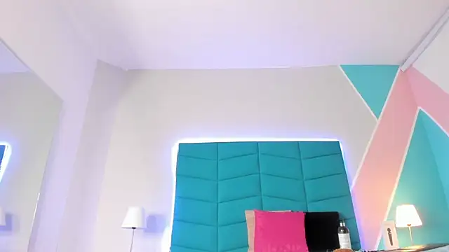 Luciana brown  online show from 03/13/25, 11:49