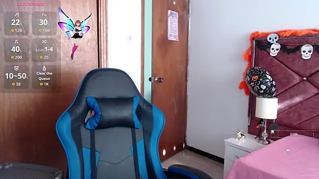 victoria adams07 online show from 10/30/25, 08:20