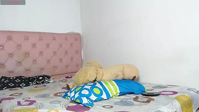 elettra parisi19 online show from 02/05/25, 10:44
