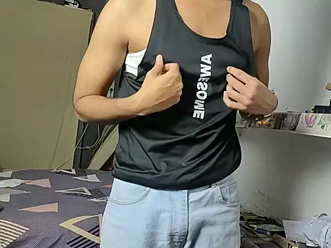 Snapshot of fit_boyxx chatting on 10/30/25, 09:04 fit boyxx online show from 10/30/25, 09:04