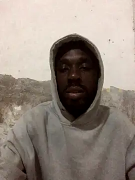 Snapshot of onewinnertee chatting on 12/17/25, 06:25 onewinnertee online show from 12/17/25, 06:25