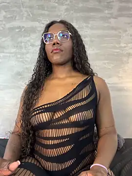 Alaia Colins online show from 06/10/26, 12:33
