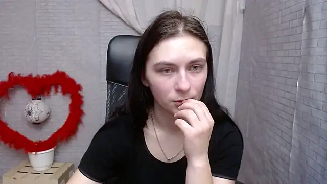 AmandaJi  online show from 02/13/25, 10:23