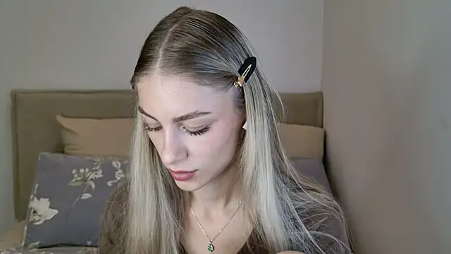 GabriellaOlsen online show from 10/14/25, 11:44