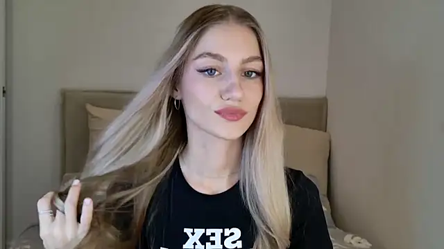 GabriellaOlsen online show from 10/18/25, 11:33