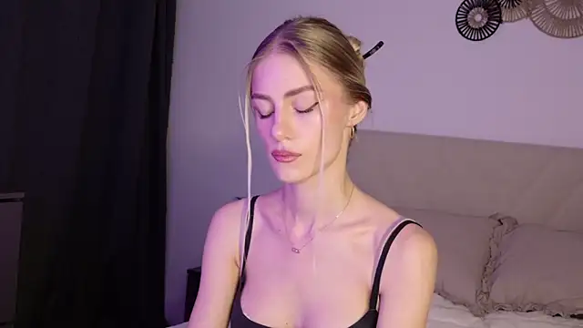 GabriellaOlsen online show from 07/04/26, 03:18