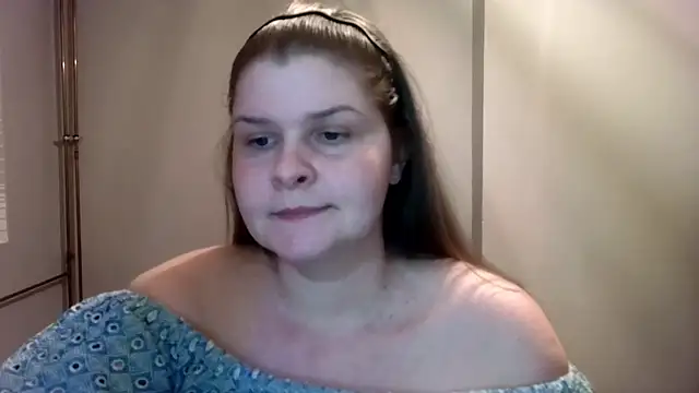 lovexCaroline online show from 02/12/25, 06:30