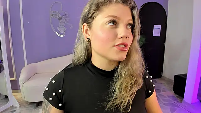 alaia greyy online show from 09/25/25, 12:42