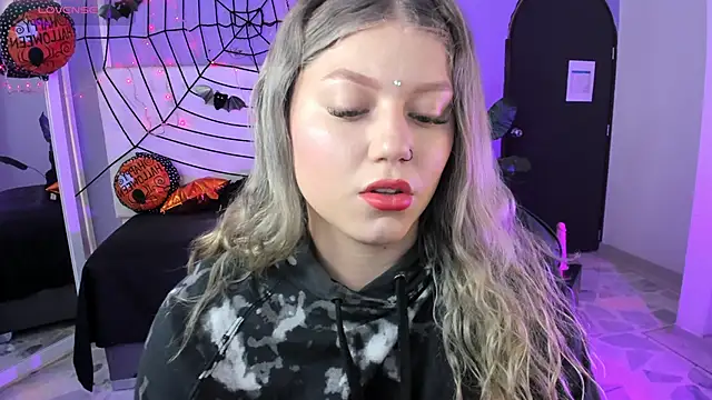 alaia greyy online show from 10/09/25, 12:47