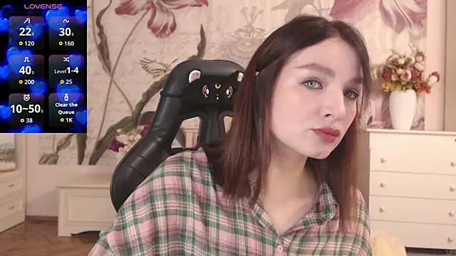 BritneyBarker online show from 11/18/25, 02:17