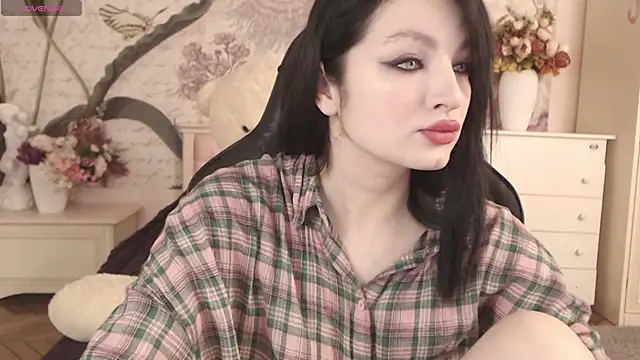 Snapshot of BritneyBarker chatting on 02/11/26, 02:05 BritneyBarker online show from 02/11/26, 02:05