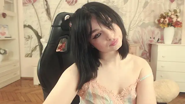 Snapshot of BritneyBarker chatting on 03/05/26, 12:39 BritneyBarker online show from 03/05/26, 12:39