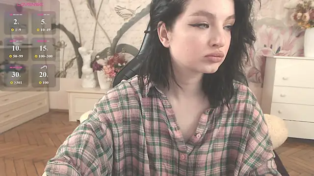 Snapshot of BritneyBarker chatting on 03/20/26, 04:39 BritneyBarker online show from 03/20/26, 04:39