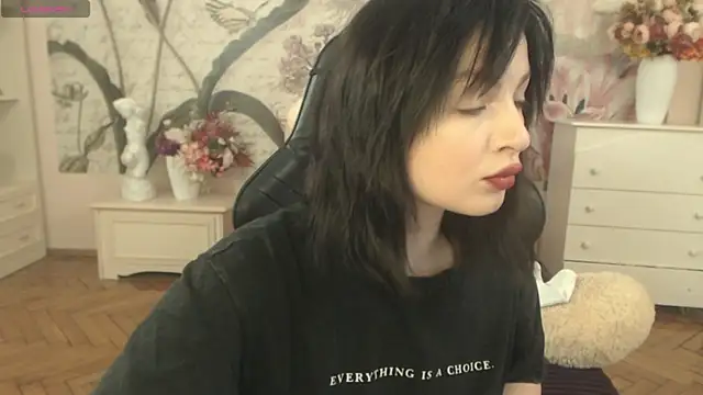 Snapshot of BritneyBarker chatting on 04/21/26, 03:02 BritneyBarker online show from 04/21/26, 03:02