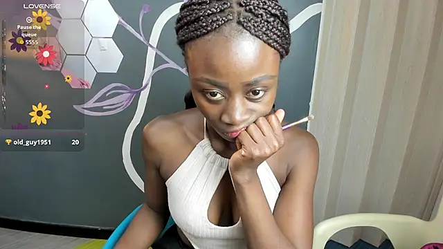 Sara Naugty online show from 12/01/25, 07:08