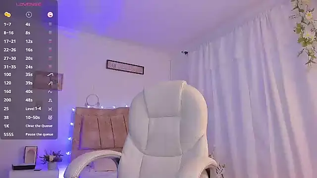 soy aly moon online show from 01/29/25, 11:14