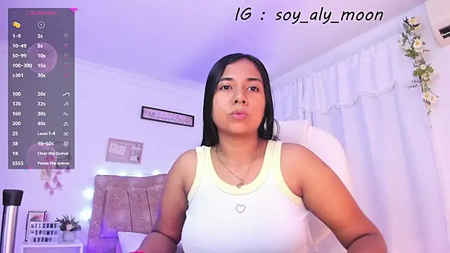 soy aly moon online show from 09/10/25, 10:10