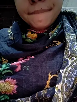 Snapshot of cute_IndianBabe chatting on 11/30/25, 10:36 cute IndianBabe online show from 11/30/25, 10:36