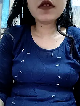Snapshot of cute_IndianBabe chatting on 04/22/26, 03:20 cute IndianBabe online show from 04/22/26, 03:20