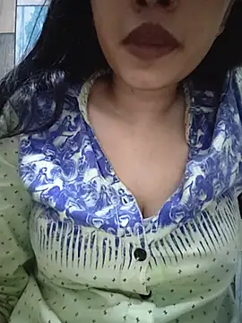 Snapshot of cute_IndianBabe chatting on 07/08/26, 12:59 cute IndianBabe online show from 07/08/26, 12:59