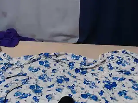 Prettysharrie online show from 01/25/25, 11:34