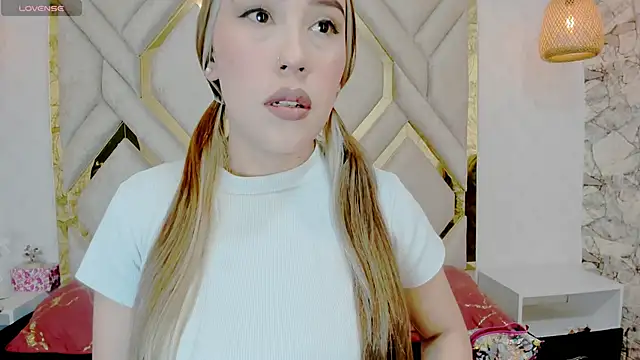 Lannajansen online show from 01/24/25, 01:14