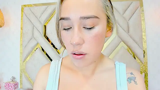 Lannajansen online show from 02/06/25, 03:41