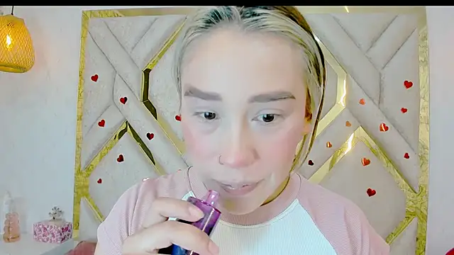 Lannajansen online show from 02/17/25, 01:32