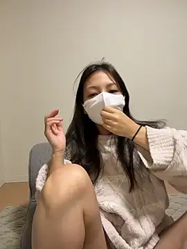 Snapshot of anchan69 chatting on 11/14/25, 08:40 anchan69 online show from 11/14/25, 08:40