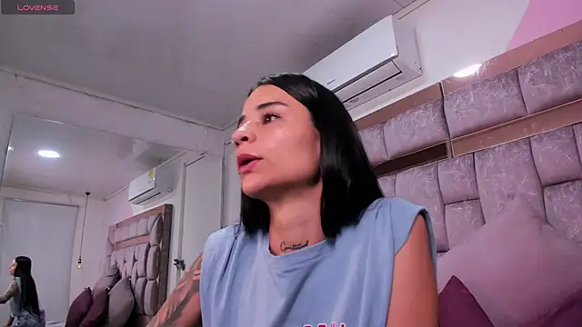 miadiamondd online show from 09/23/25, 12:08