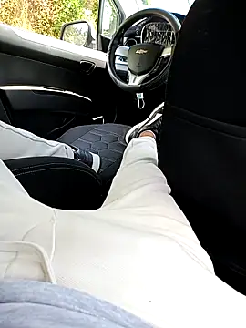 Snapshot of Andre16c chatting on 09/29/25, 05:40 Andre16c online show from 09/29/25, 05:40