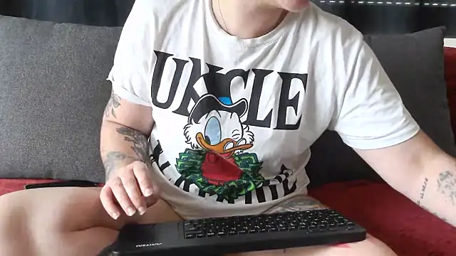 bunnyfox420 online show from 05/01/26, 11:26