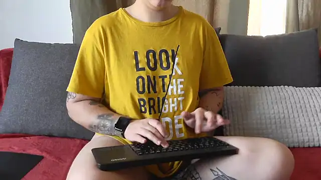 bunnyfox420 online show from 05/23/26, 12:42