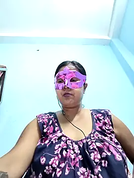 mahi43 online show from 02/18/25, 04:16