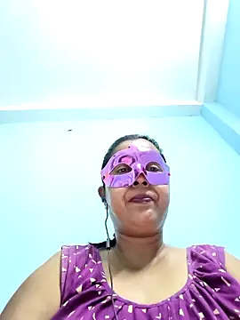 mahi43 online show from 02/28/25, 04:42