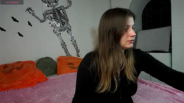 Snapshot of nawuwu chatting on 11/02/25, 01:02 nawuwu online show from 11/02/25, 01:02