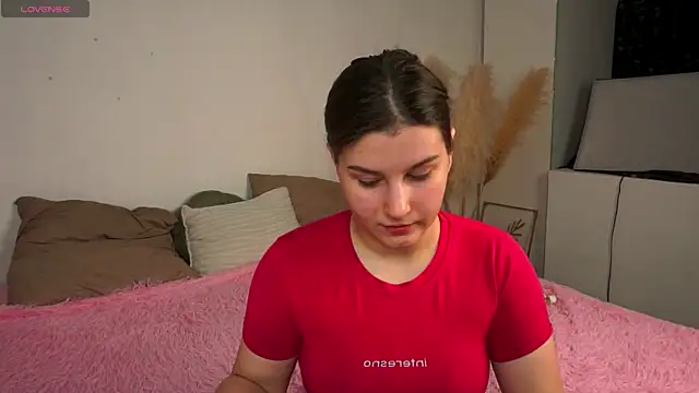 Snapshot of nawuwu chatting on 11/14/25, 04:00 nawuwu online show from 11/14/25, 04:00