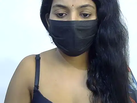 Snapshot of Reddy_Trisha chatting on 01/23/25, 04:59 Reddy Trisha online show from 01/23/25, 04:59